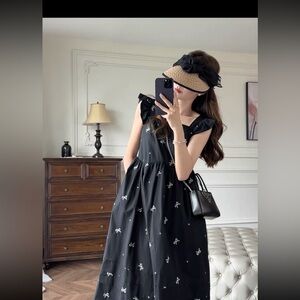 Pretty dress great material comfy cute bow decoration